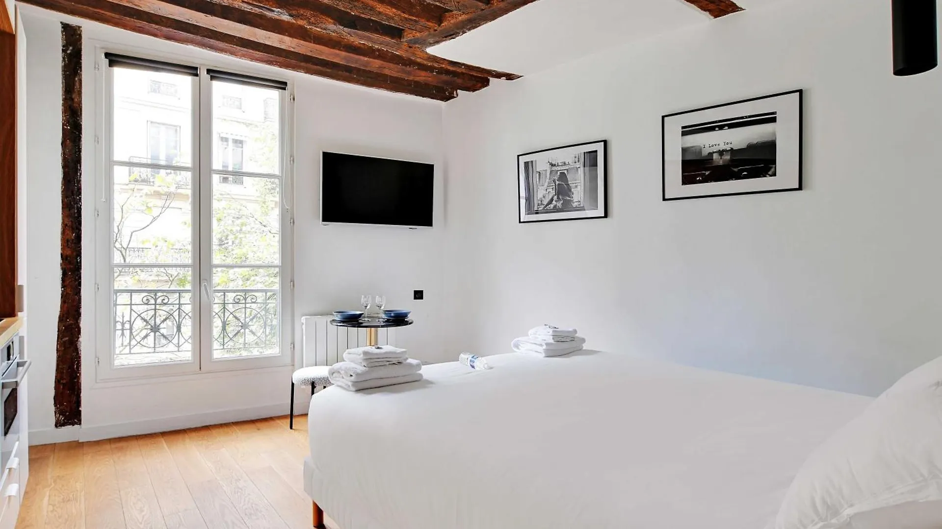 Charming A-c - 2p - Le Marais Apartment *